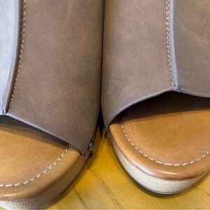 a.n.a. Brown Open-Toe Sandals